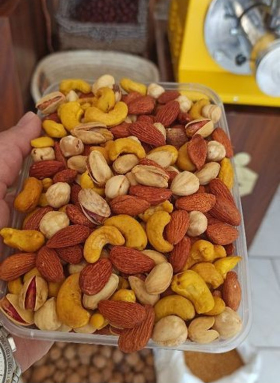 کره چهار مغز: میانوعدهای خوشمزه و سرشار از ویتامینها و مواد معدنی طبیعی.