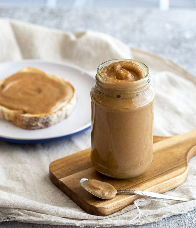 کره بادام زمینی خالص و ارگانیک؛ خوراکی مقوی و سالم با طعم طبیعی بادام زمینی"کره بادام زمینی ارگانیک